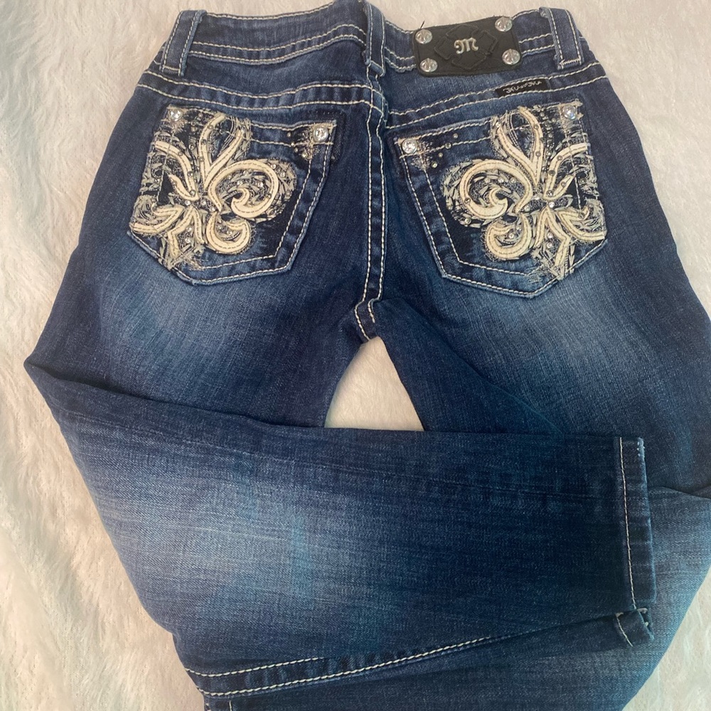 Miss me capris size 25, beautiful. Almost brand new